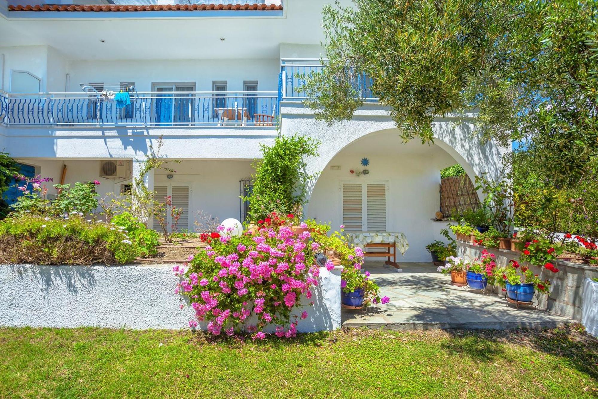 Xenios Faros Apartments ポッシディ エクステリア 写真